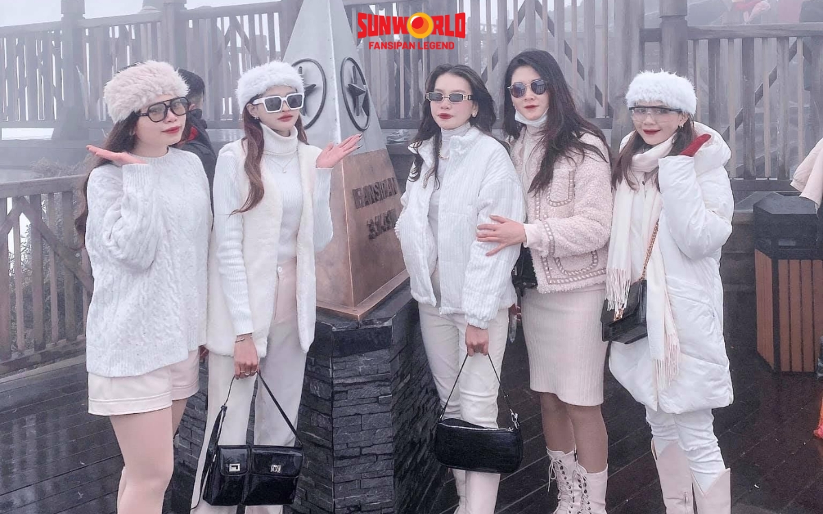 Đi Fansipan mặc gì? Chọn trang phục mùa đông