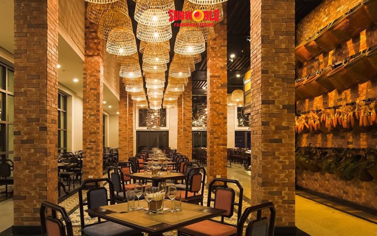 Nhà hàng Vân Sam được thiết kế sang trọng, cổ điển 
