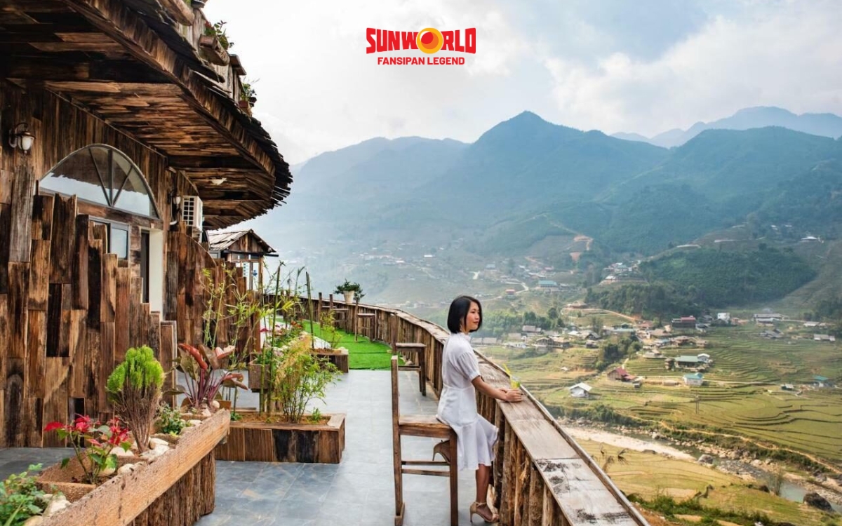 Thung lũng Mường Hoa nằm dưới chân dãy Hoàng Liên Sơn 