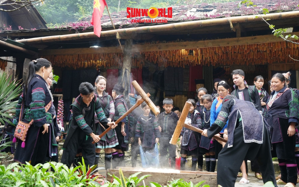 Thưởng thức các lễ hội truyền thống tại Bản Cát Cát 