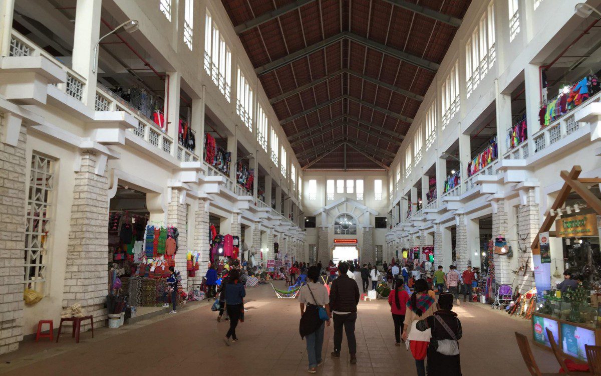 Ghé thăm Chợ Sapa khi du lịch Sapa 4 ngày 3 đêm