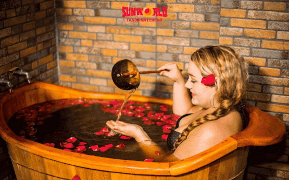 Tắm lá Dao đỏ Sapa: trải nghiệm thư giãn