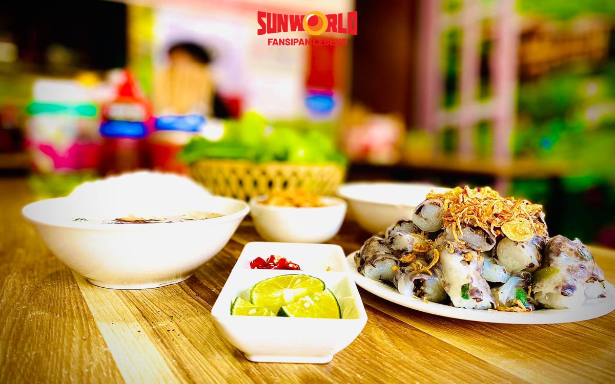 Bánh cuốn nóng mang nét đặc trưng khác ở dưới xuôi