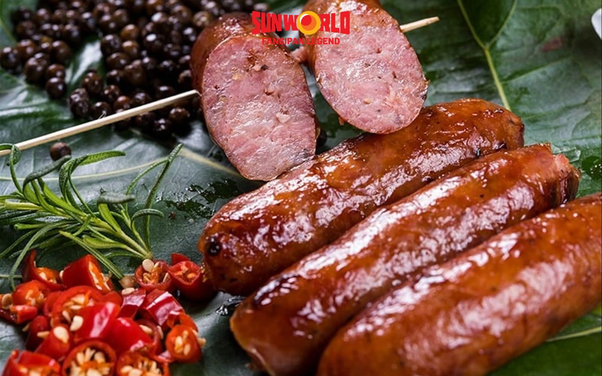 Đến Sapa, đừng quên mua lạp xưởng hun khói về làm quà